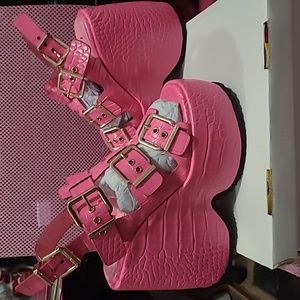 Lemon drop platform. Size6.Hot Pink